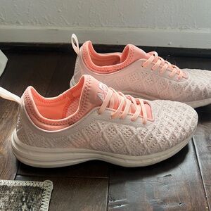 APL Techloom Wave Sneaker